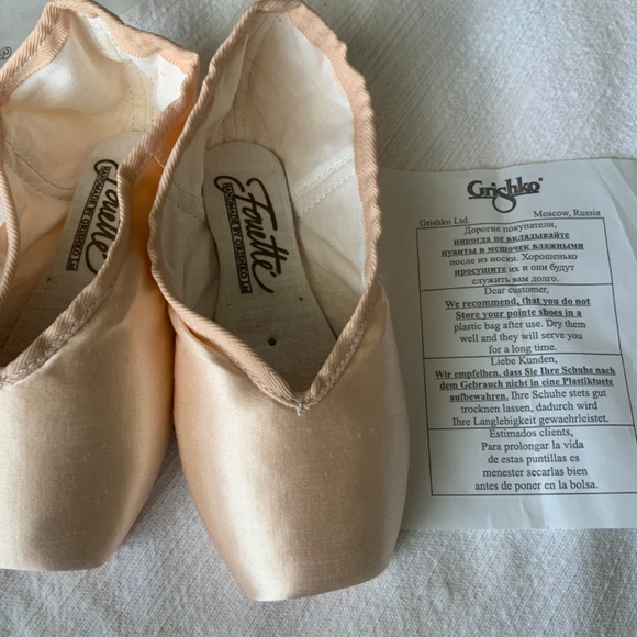 Grishko Fouette Pointe Ballet shoes size 3 XXXX M new for dance or crafts - Picture 5 of 5